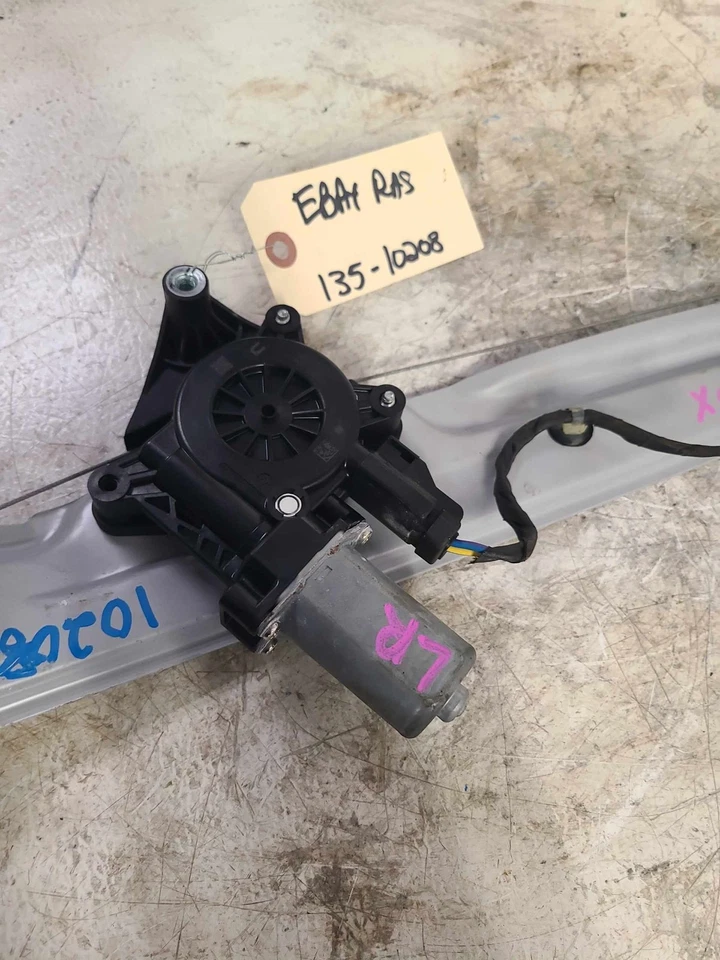 18-24 EQUINOX TERRAIN Side/rear/cargo Regulator Left Driver W/Motor Electric Oem - Image 4 of 4