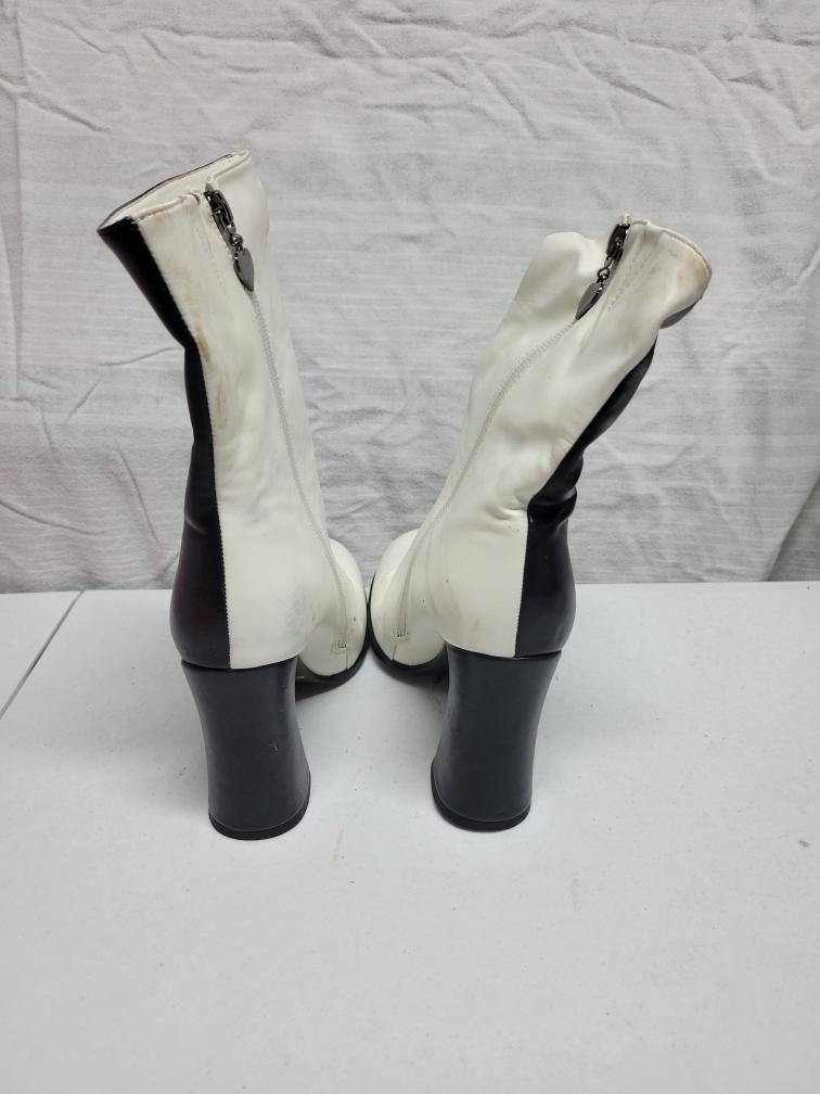 Black White Split Heart Cutout Platform Ankle Boo… - image 3