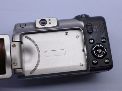 Canon PowerShot A650 IS / 12.1MP / CCD Digital Camera - Silver