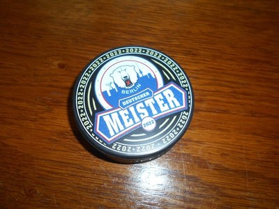 Eishockey Puck Eisbären Berlin Meister 2022