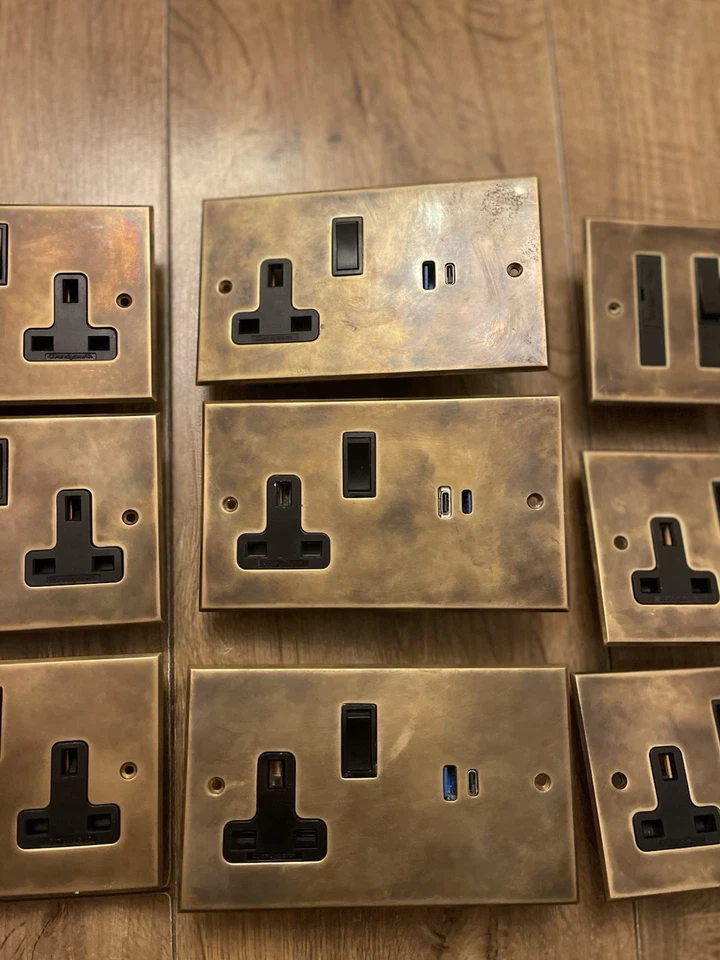 Meljac Switched Sockets - Image 4 of 4