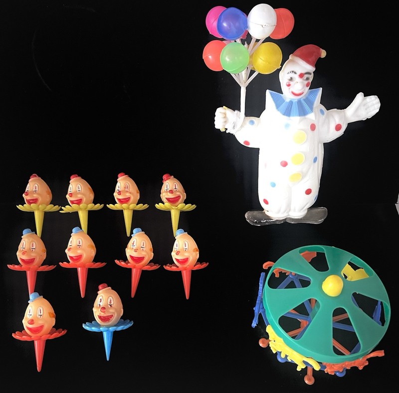 VINTAGE CAKE DECORATIONS ~ CIRCUS CLOWN PICKS, CAROUSEL, LARGE CLOWN W/ BALLOONS