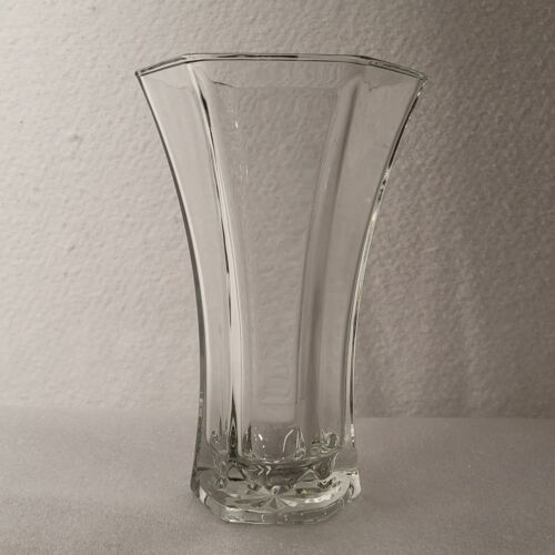 Hoosier Glass Clear Glass Flower Hexagon Vase - Photo 1/6