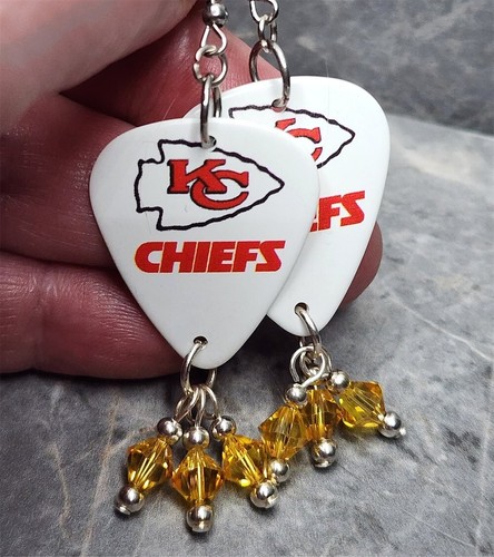 Pendientes de selección de guitarra con nombre y logotipo del equipo NFL Chiefs con cristal de Swarovski amarillo - Imagen 4 de 5