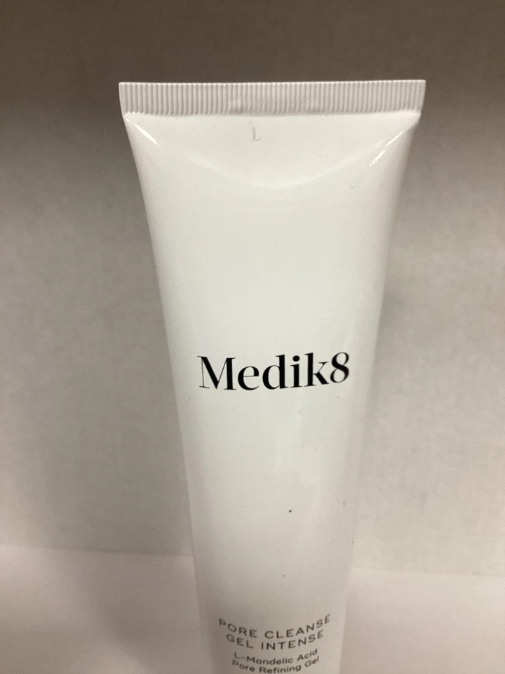 Medik8 Pore Cleanse Gel Intense 150ml - Image 3 of 4