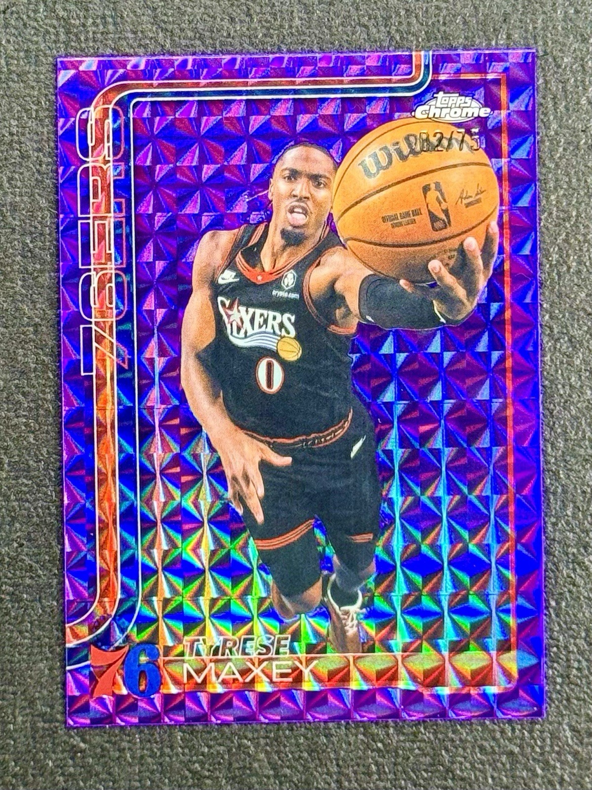 2025-26 Topps Chrome Update Tyrese Maxey #41 Purple Geometric Refractor /75 PHI