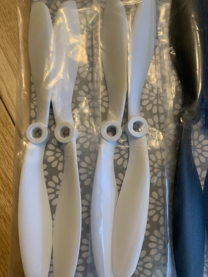 DJI Phantom 1/2 Propellers 1 Set STD And 1 Set Slow Fly  - Image 2 of 4