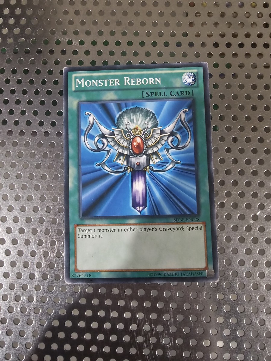 yugioh spell card monster reborn Amazon.com: Spell Card Monster Reborn - INFO-EN099 - Super Rare