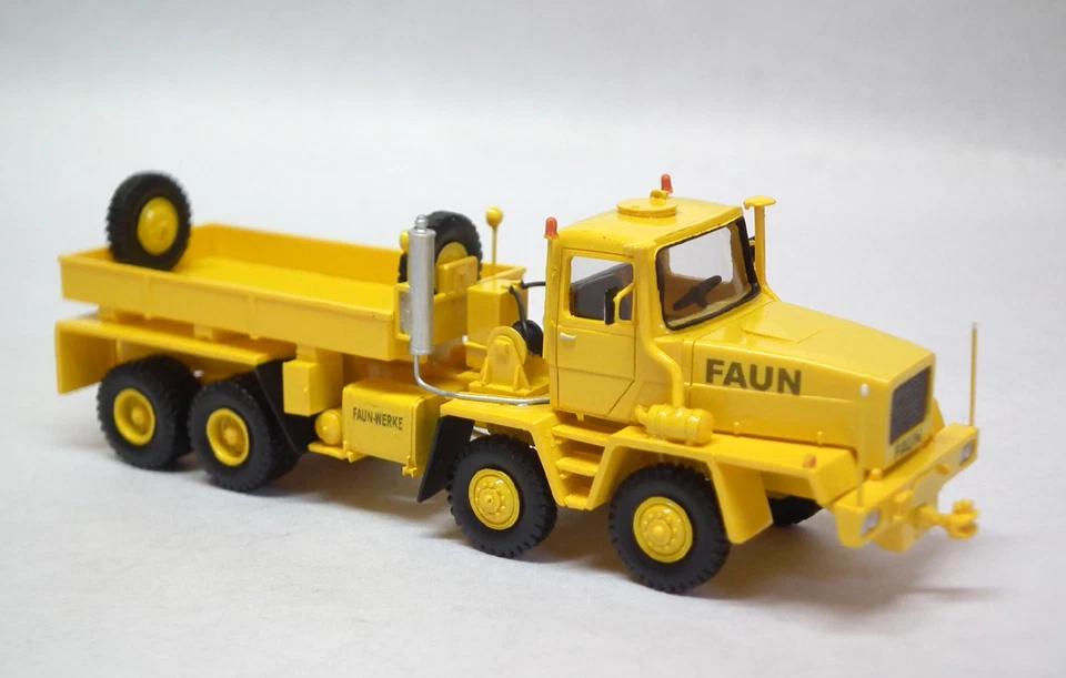 HO 1/87 FAUN HZ 46.40/49 8X8 - 1977 - Modelo de resina listo para usar  Foto 3 de 4
