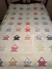 Small Baskets, antique quilt, circa 1940