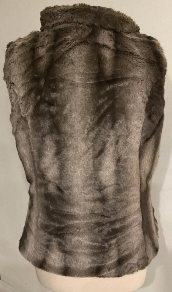 KC Collections Faux Fur Zip Front Reversible Vest Polyester Brown Size M - Image 4 of 4