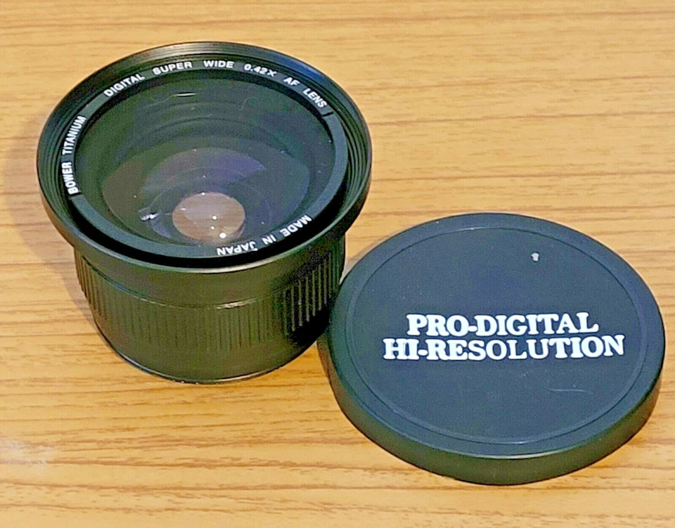 Vintage Titanium Super Wide Macro Lens 0.42 X AF Made in Japan, excellent cond. - Image 2 of 4