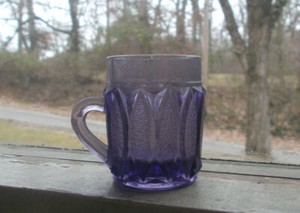 1890 AMETHYST PURPLE GLASS TINY 1 3/4"CHILD'S TOY MUG PICKET FENCE PANELS