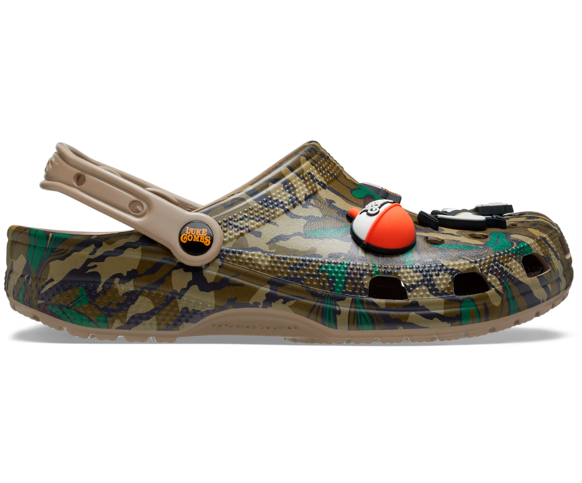 Luke Combs x Crocs Classic Clog Camo Bootleggers Unisex Size 5 Men\'s / 7 Women\'s Luke Combs X Crocs Bootleggers Camo Classic Clog Mossy Oak  main image 2
