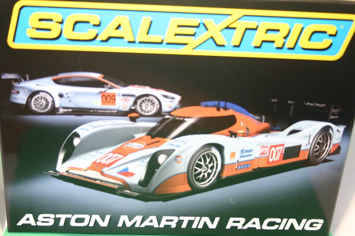 ミニカー ASTON MARTIN DBR9 007 Scalextric Amazon.com: Scalextric Aston Martin DBR9 ROFGO Gulf Edition