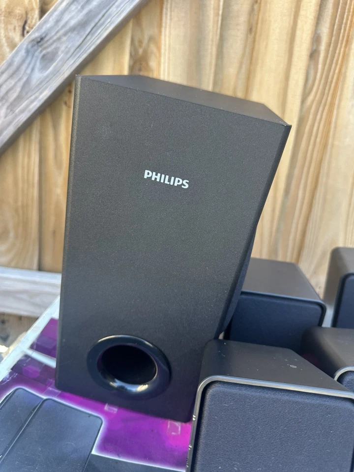 Philips HTS3106/F7 DVD/Blu Ray Smart Home Theater System 5.1Ch. 1000w - Image 4 of 4