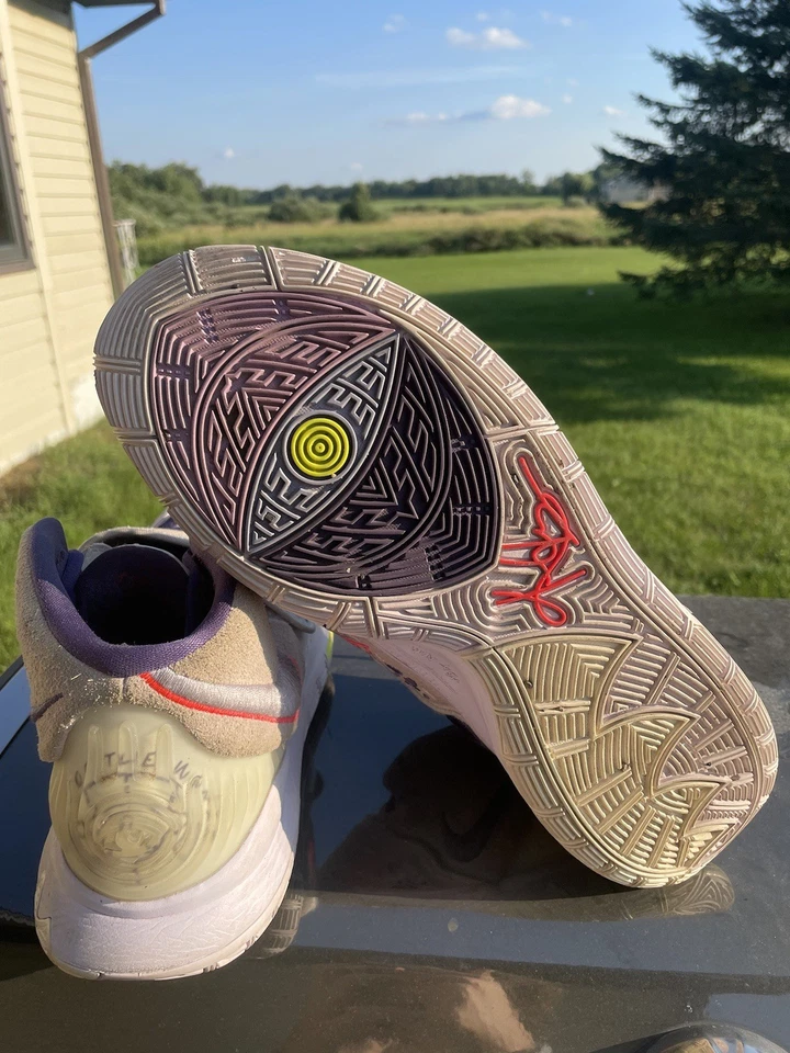 Nike Kyrie 6 Asia Irving’s - Image 2 of 4