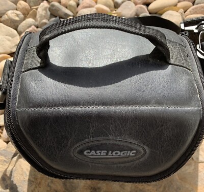 Case Logic Vintage Camera Case. Good condition 