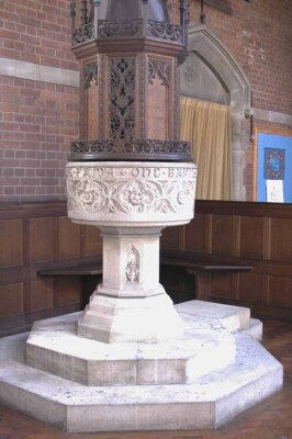 Foto 6x4 Johannes der Evangelist, Palmers Green, London N13 - Font Southg um 2001