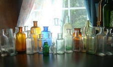 ANTIQUE 25 PIECE MIXED COLOR MEDICINE - APOTH...