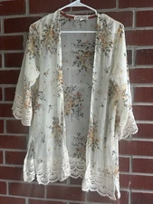 Jolt Boho Festival Floral Print Kimono Romantic Sheer Crochet Trim Womens Sz S