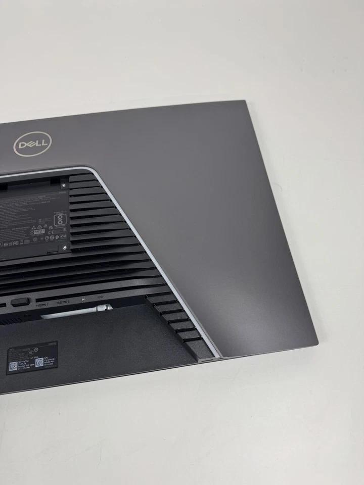 Dell G3223Q Gaming Monitor - 32-Inch 4K Ultra UHD *Damaged* - Image 4 of 4