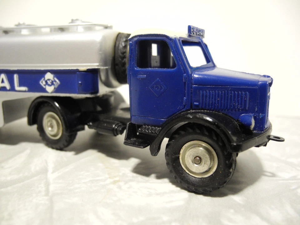 MARKLIN BV-ARAL TANKER TRUCK 5521/27 RARE THERMOPLASTIC TANK EXQUISITE MINT 1952 - Image 4 of 4