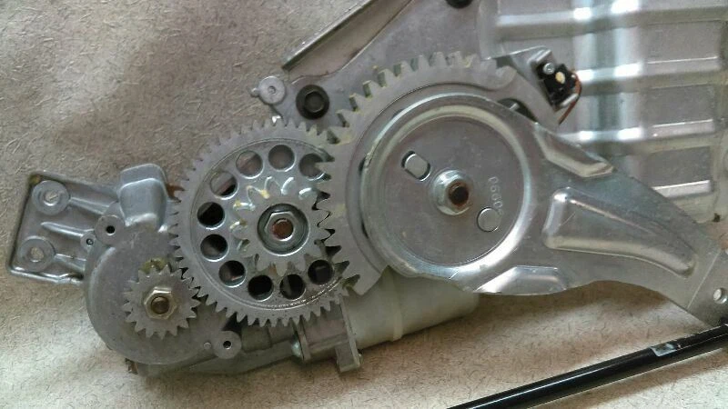 Motor de escotilla eléctrica para Cadillac SRX F119 2004 2005 2006 2007 2008 2009 Foto 3 de 4