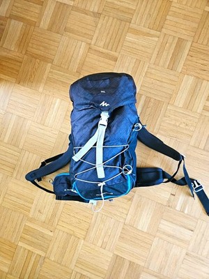Quechua Trekkingrucksack 30 MH100 Schwarz/Blau Hüftgurt Reißverschluss 
