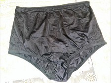 Vanity Fair Perfectly Yours Lace Nouveau Full-Cut Black nylon panties 6 M