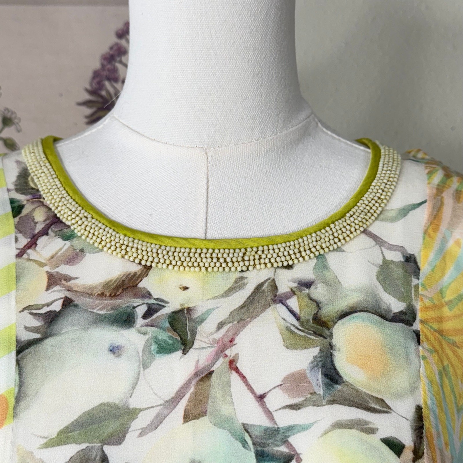 Lightweight Patchwork Apple Multi Print Beaded To… - image 4