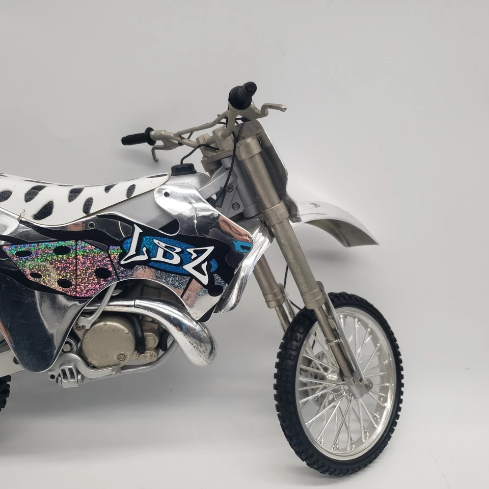 TOY ZONE Diecast LBZ Chrome Kawasaki KX250 Motorcycle 1/6 Scale - Image 2 of 4