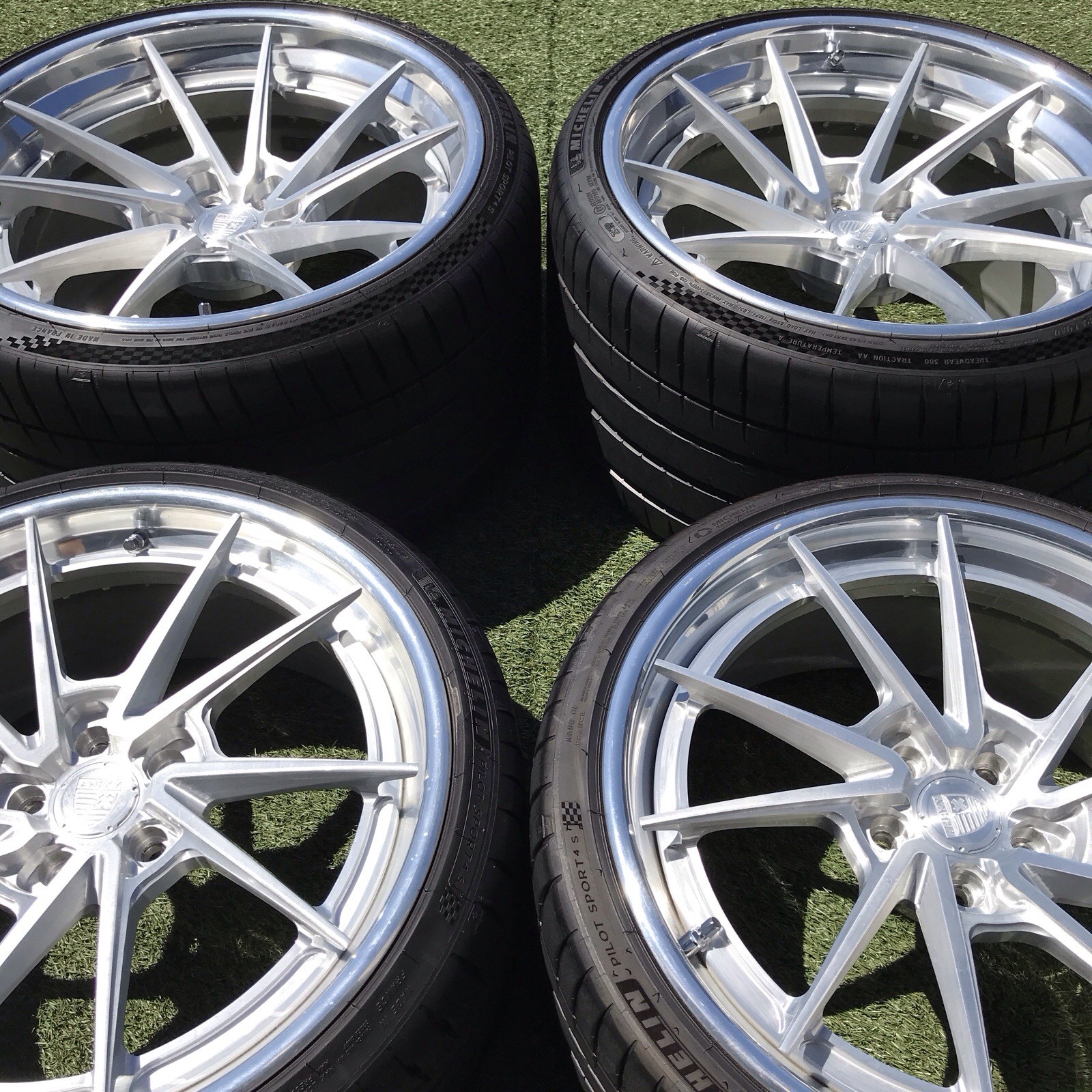 Mercedes-Benz SLR McLaren 2020-2021 Front Wheel
