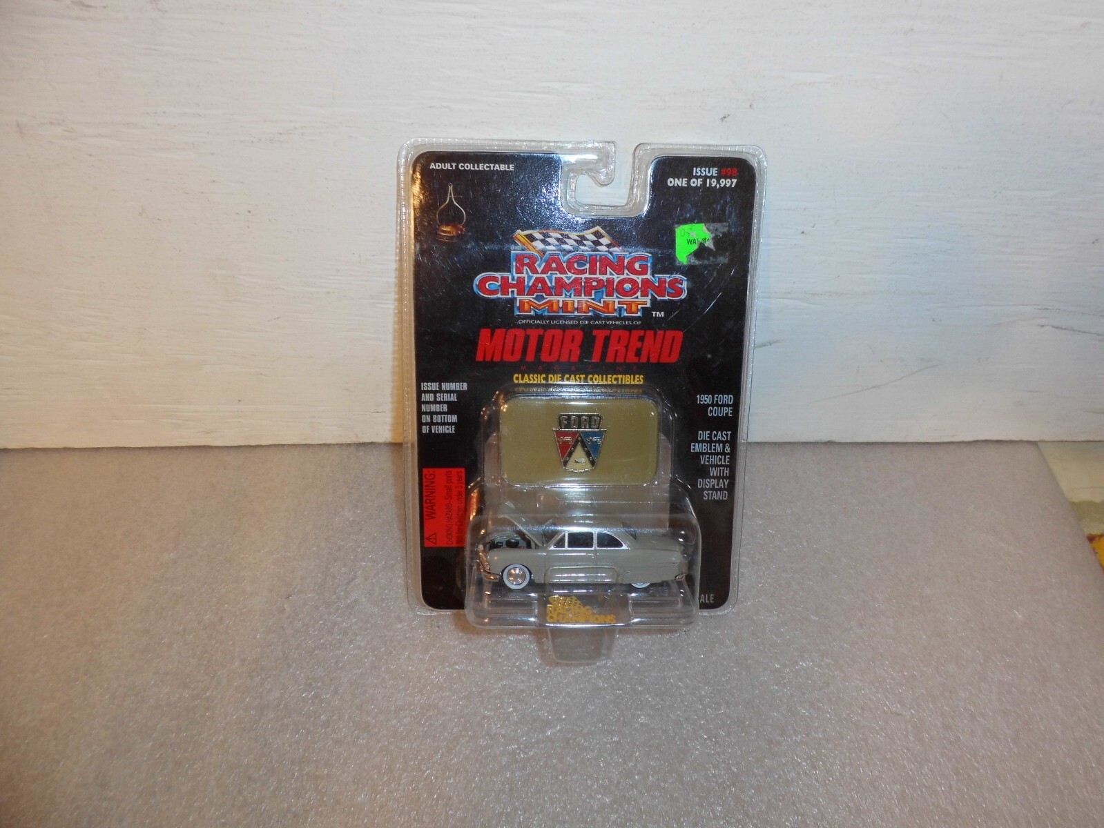 Racing Champions Mint Motor Trend 1950 Ford Coupe 1:58 New Sealed