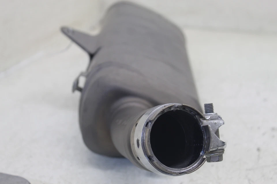 2011 SUZUKI GSXR600  600 EXHAUST PIPE MUFFLER SLIP ON CAN SILENCER C56D - Image 3 of 4