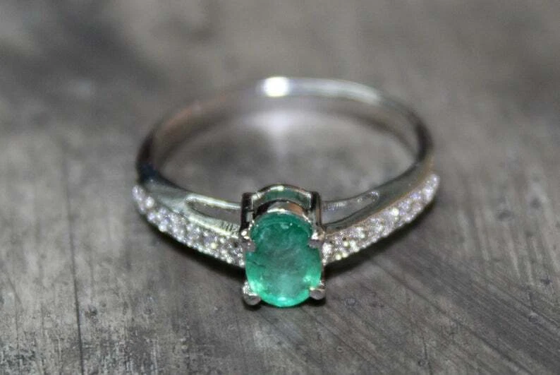 Smeraldo Anello di Fidanzamento 0.9 KT Promessa Argento Naturale - Immagine 2 di 4