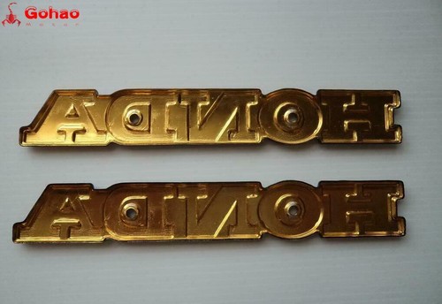 2x Gold Metal Fuel Tank Emblem Badges for Super Sport CB CB550/650/750 CBX - Picture 2 of 3