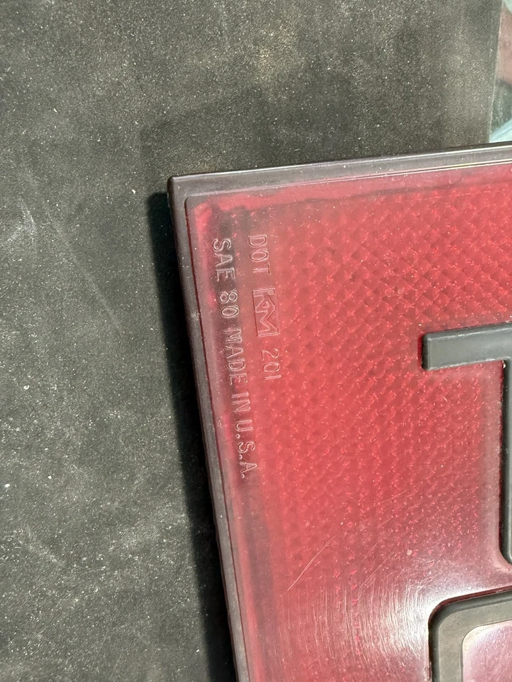 Panel reflector luz trasera central Porsche 944 951 Turbo S2 raro 968 Foto 2 de 4