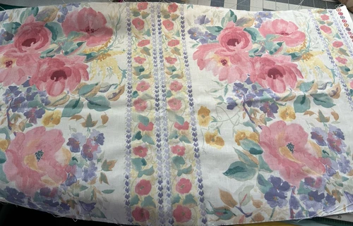 De Colección Whiteheads Blanco Floral Tela Remanente Años 90 Flores Pastel 13" x 27" Algodón - Imagen 1 de 6