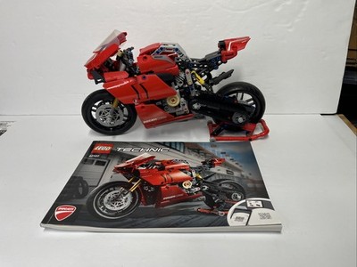 LEGO TECHNIC: Ducati Panigale V4 R (42107)