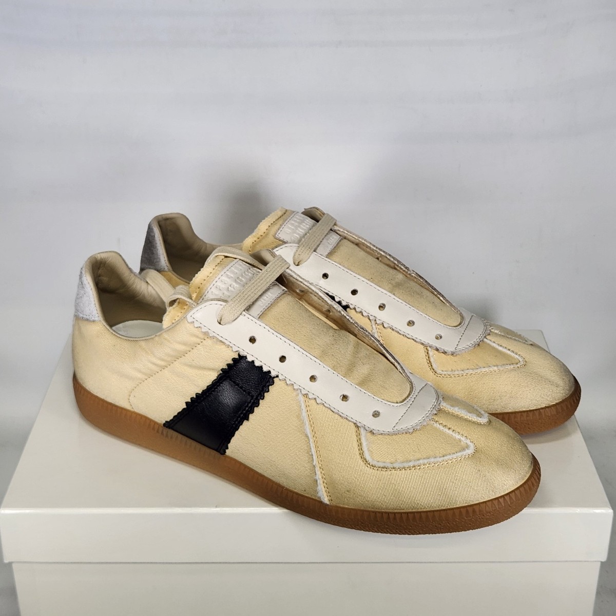 Size 11 (EU 44) - Maison Margiela Replica Low - Vintage Yellow