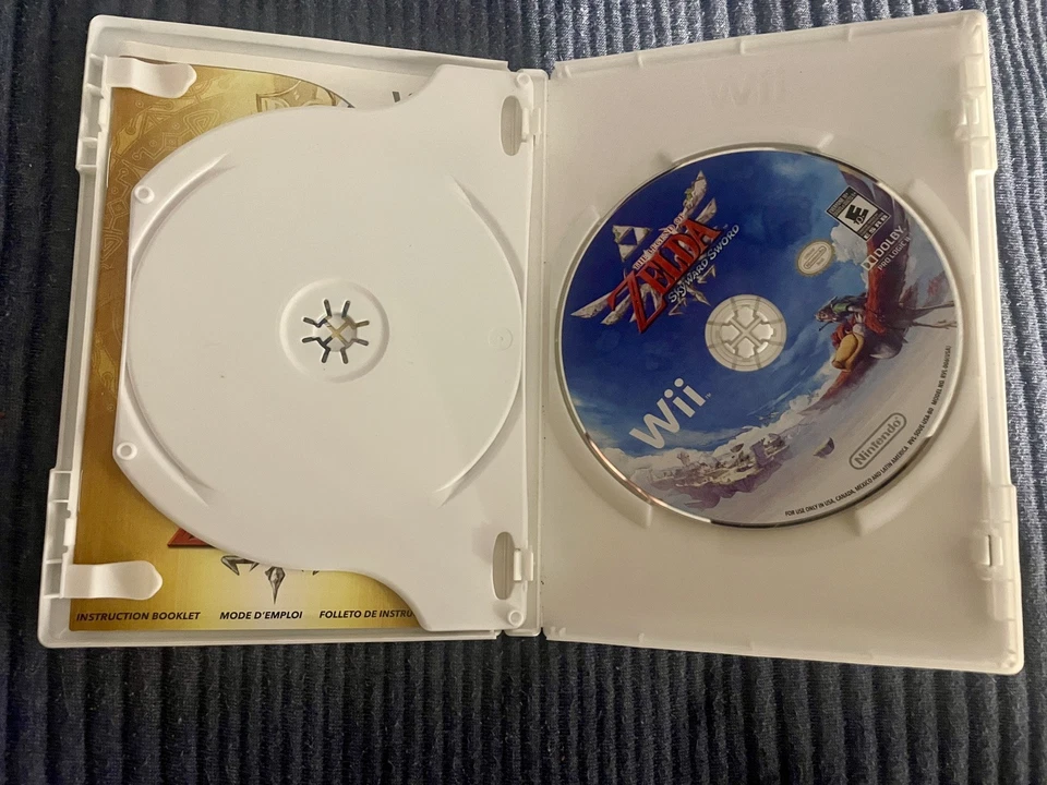 The Legend of Zelda: Skyward Sword (Wii, 2011) + 25th anniversary Orchestra CD - Image 3 of 4