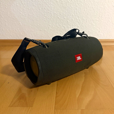 JBL Xtreme 2 Bluetooth Lautsprecher grün inkl. Tragegurt & Netzteil/Ladekabel