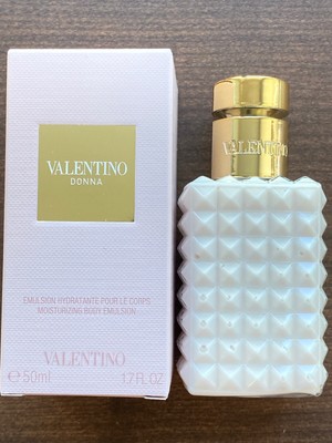 valentino donna moisturizing body emulsion