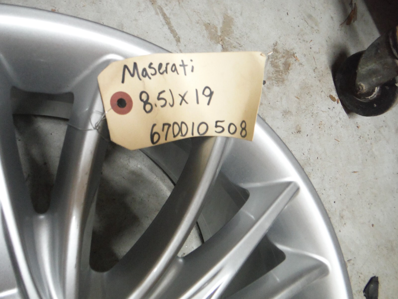 Maserati Quattroporte Aluminum Alloy Wheel Rim FRONT 19" 19x8.5J OEM 670010508