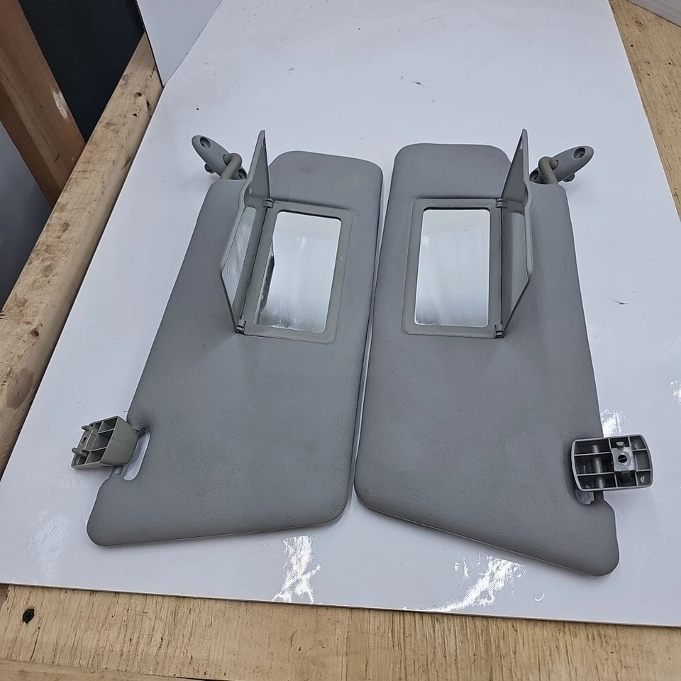 2000-2007 Ford Focus Driver Passenger Side Sun Visor Pair Set Gray Vinyl - Image 2 of 3