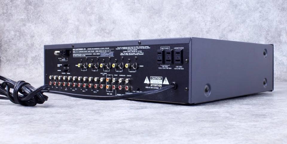 Preamplificador Preamplificador Nad 917 Sintonizador de Sonido Envolvente Old School PARA REPARACIÓN Foto 4 de 4