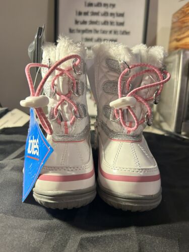 Totes Toddler Snow Boots Toddler Size 5 White And Pink Zip Closure - Picture 1 of 10