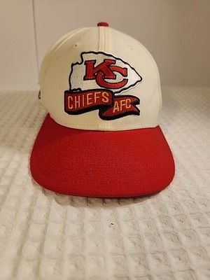 NWOT Kansas City Chiefs Cream With Red Logo Fitted Hat