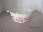 Vintage Pyrex White w/Pink Gooseberry 1 1/2 Pint Casserole Dish #472 & Lid